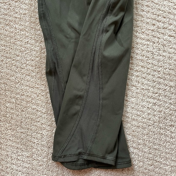 Olive green lululemon cropped leggings - Picture 8 of 8